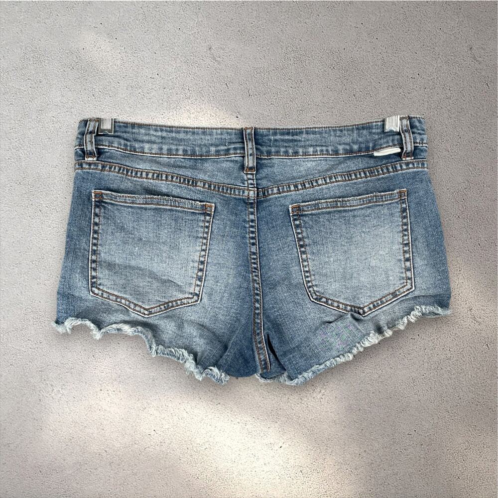 Billabong Hot Pants Denim Shorts Womens 28 Distressed Medium Wash Daisy Duke Y2K - Picture 2 of 8